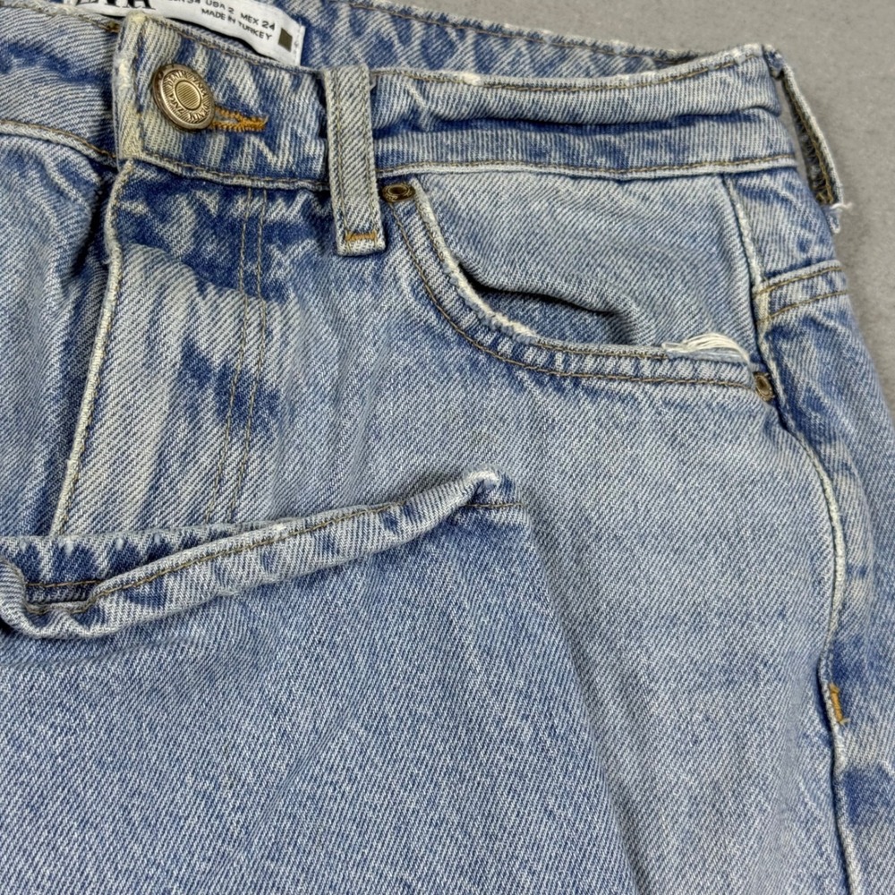 Zara Womens High Waisted Distressed Straight Leg Light Wash Blue Denim Jeans 2